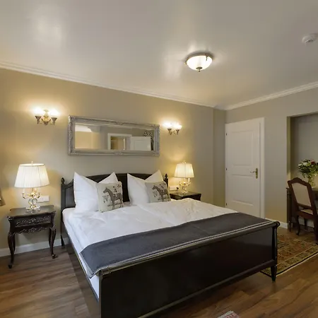 Schneider Hof Boutique Hotel 4*